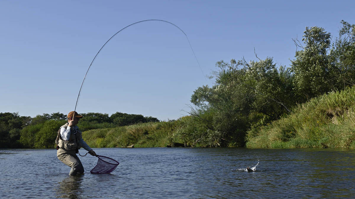 フィールドに合わせたダブルハンドの選び方 | PARTNERS | FlyFisher