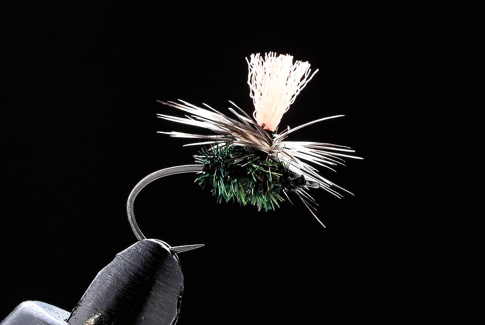 Local Flies08：東北の渓流用ドライフライ-02 | ARTICLES | FlyFisher
