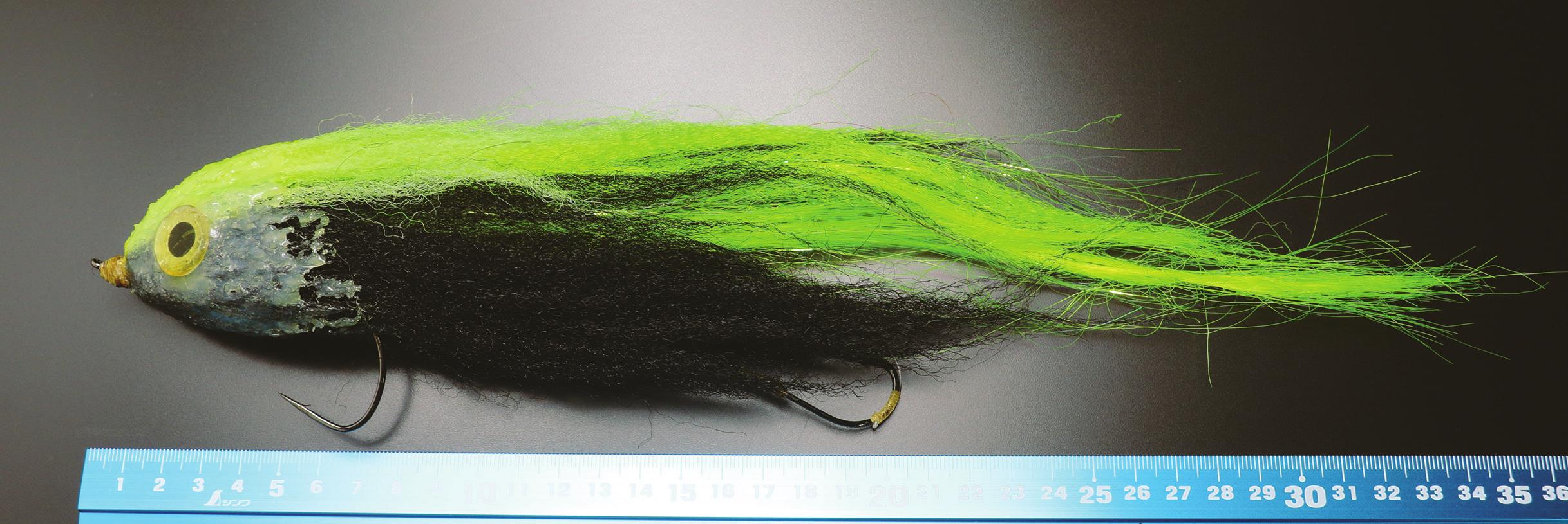 和氣恒久さんのシーバス用ビッグフライ | ARTICLES | FlyFisher